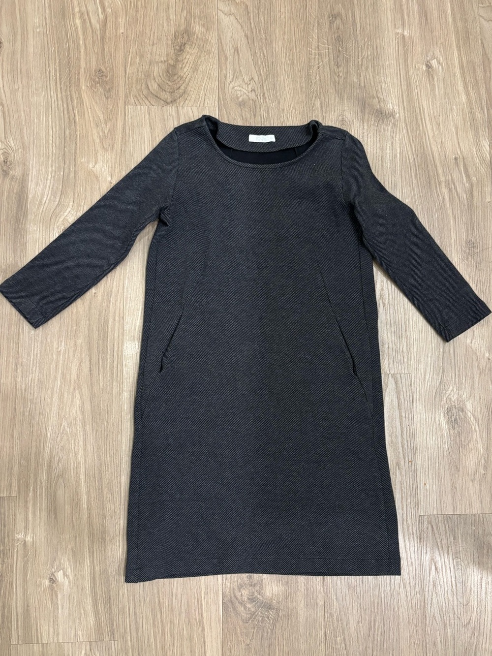 By-Bar Classic Black Shift Dress - Sleek Three-Quarter Sleeve Size XS